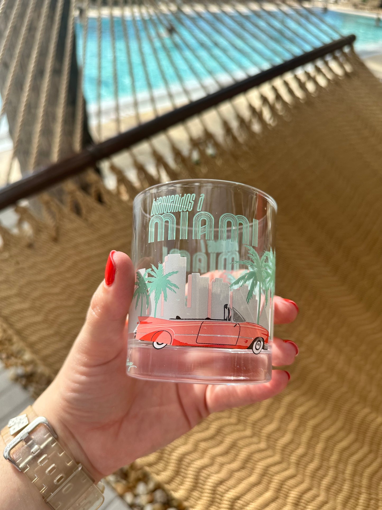 Bienvenidos a Miami Glass Tumbler