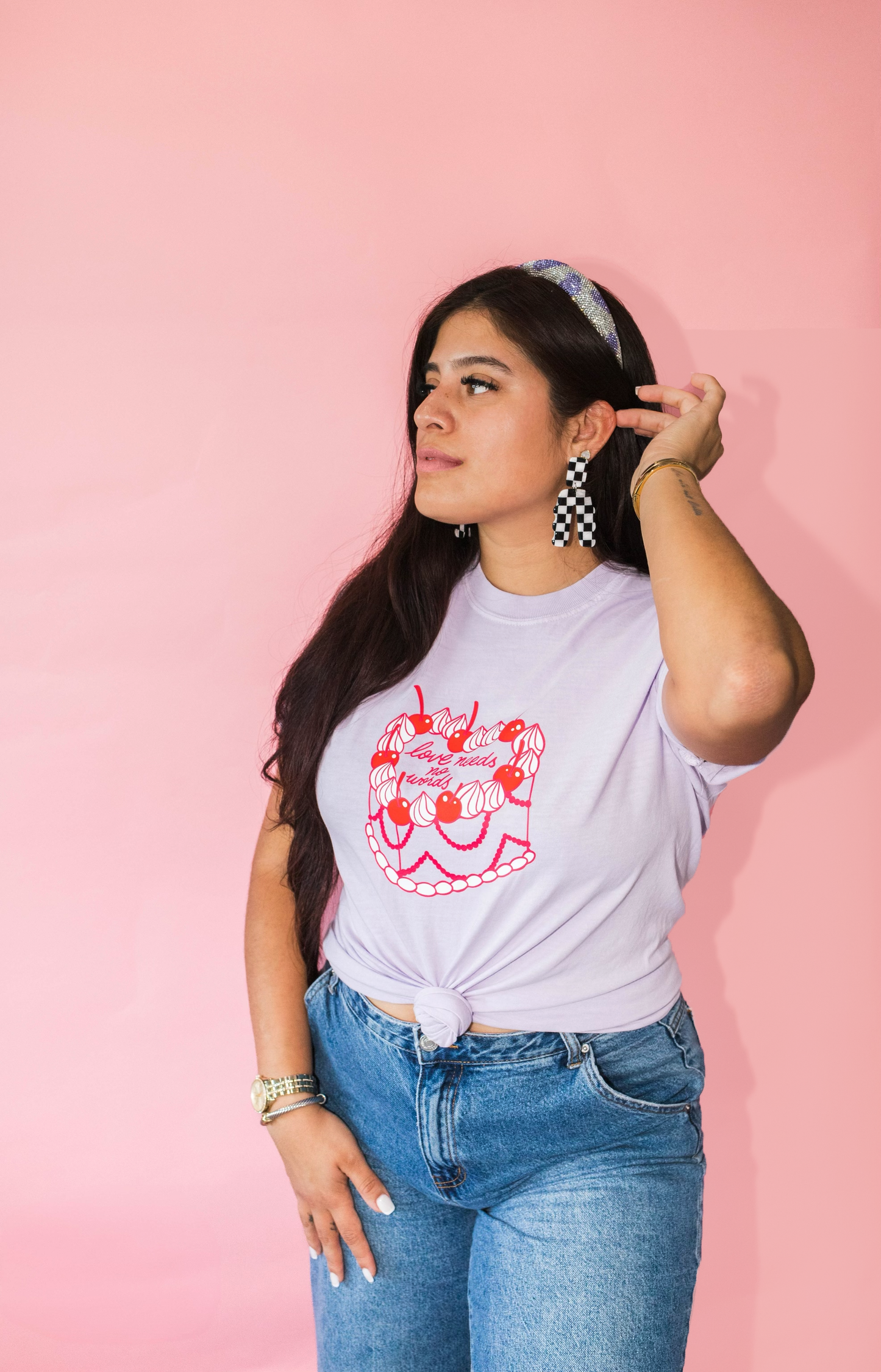 Love Needs No Words Cake T-shirt