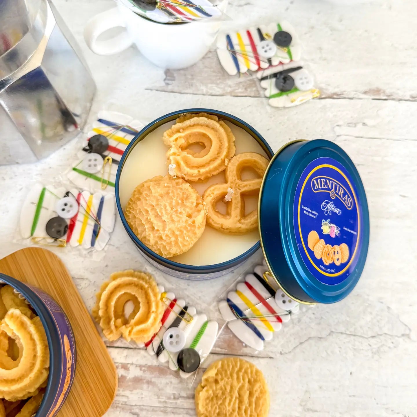 Mentiras Cookie Tin Candle