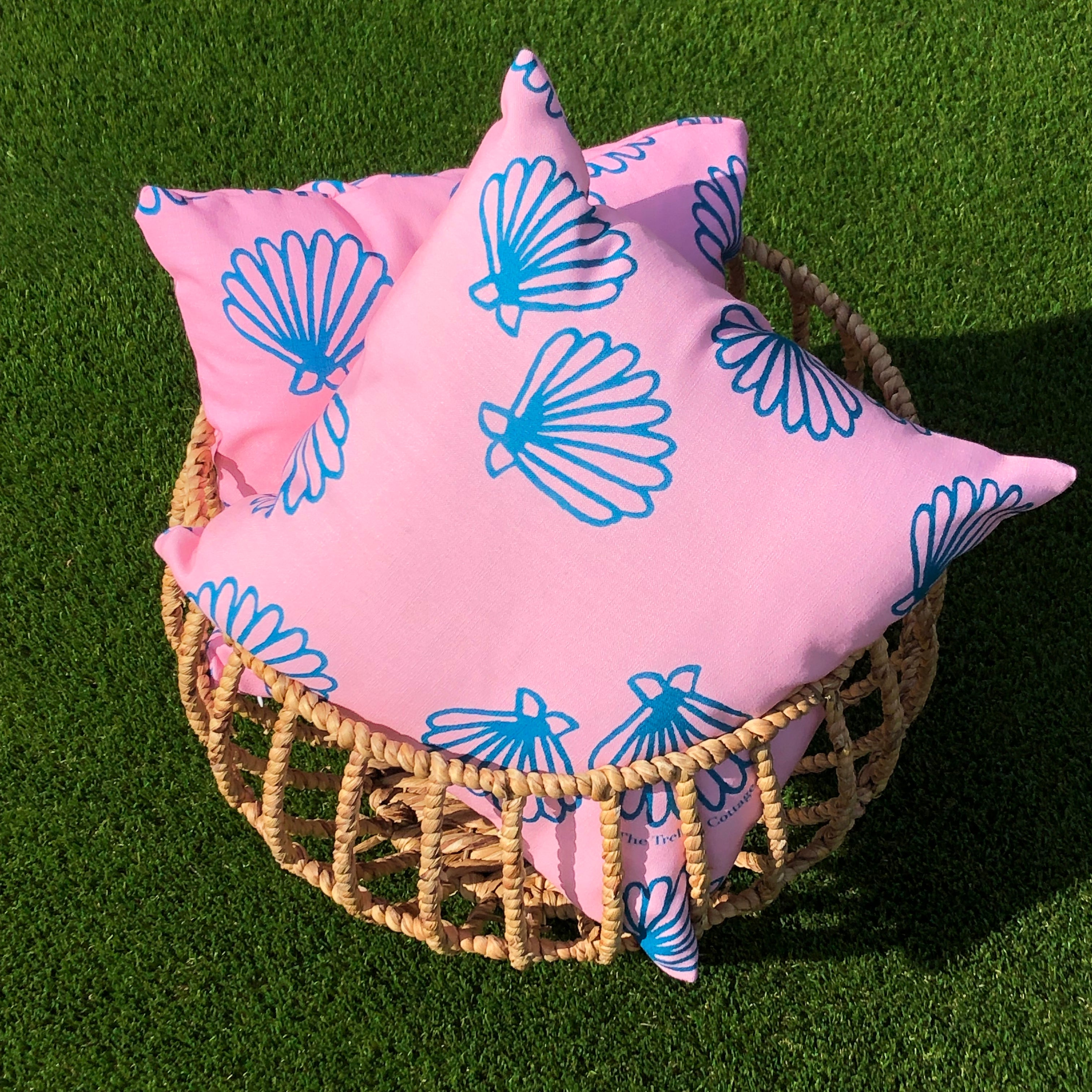 Happy Clam Pillow