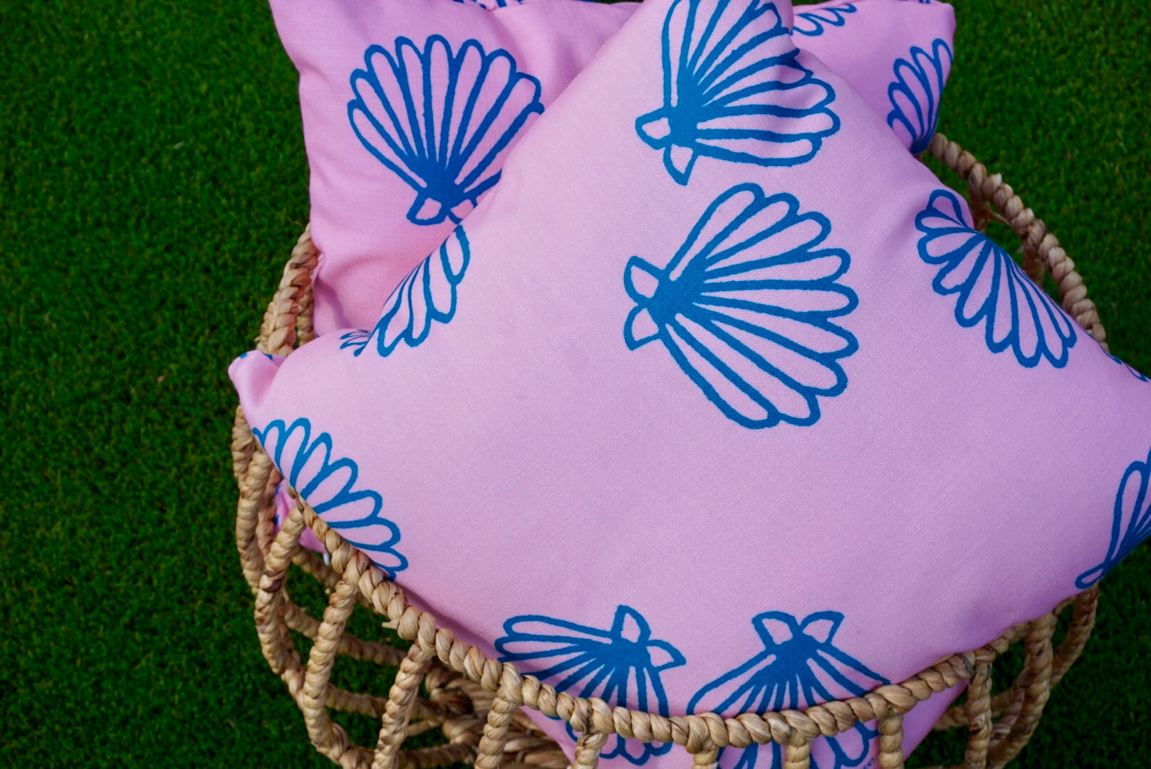 Happy Clam Pillow