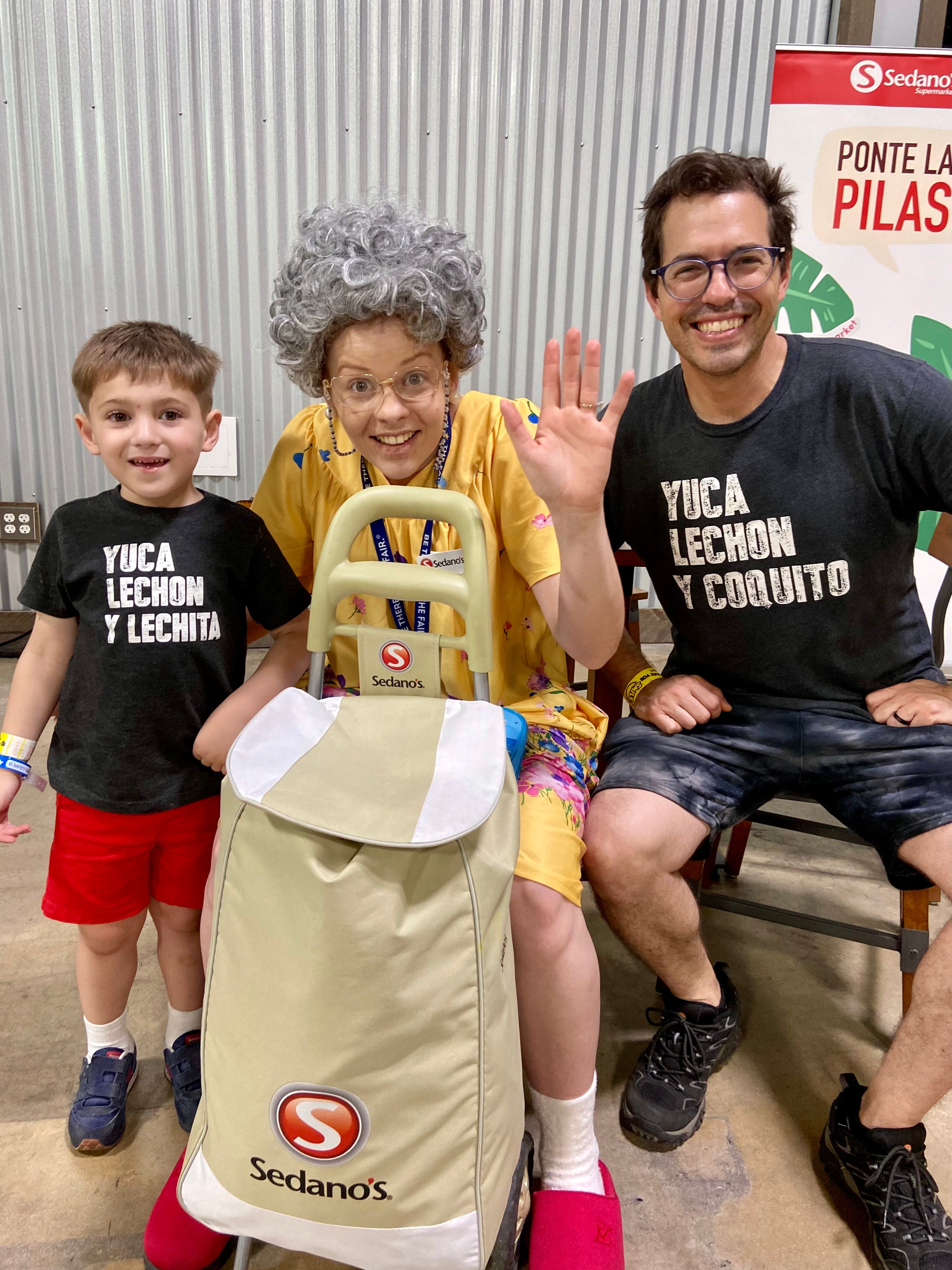 Yuca Lechon y Coquito T-Shirt