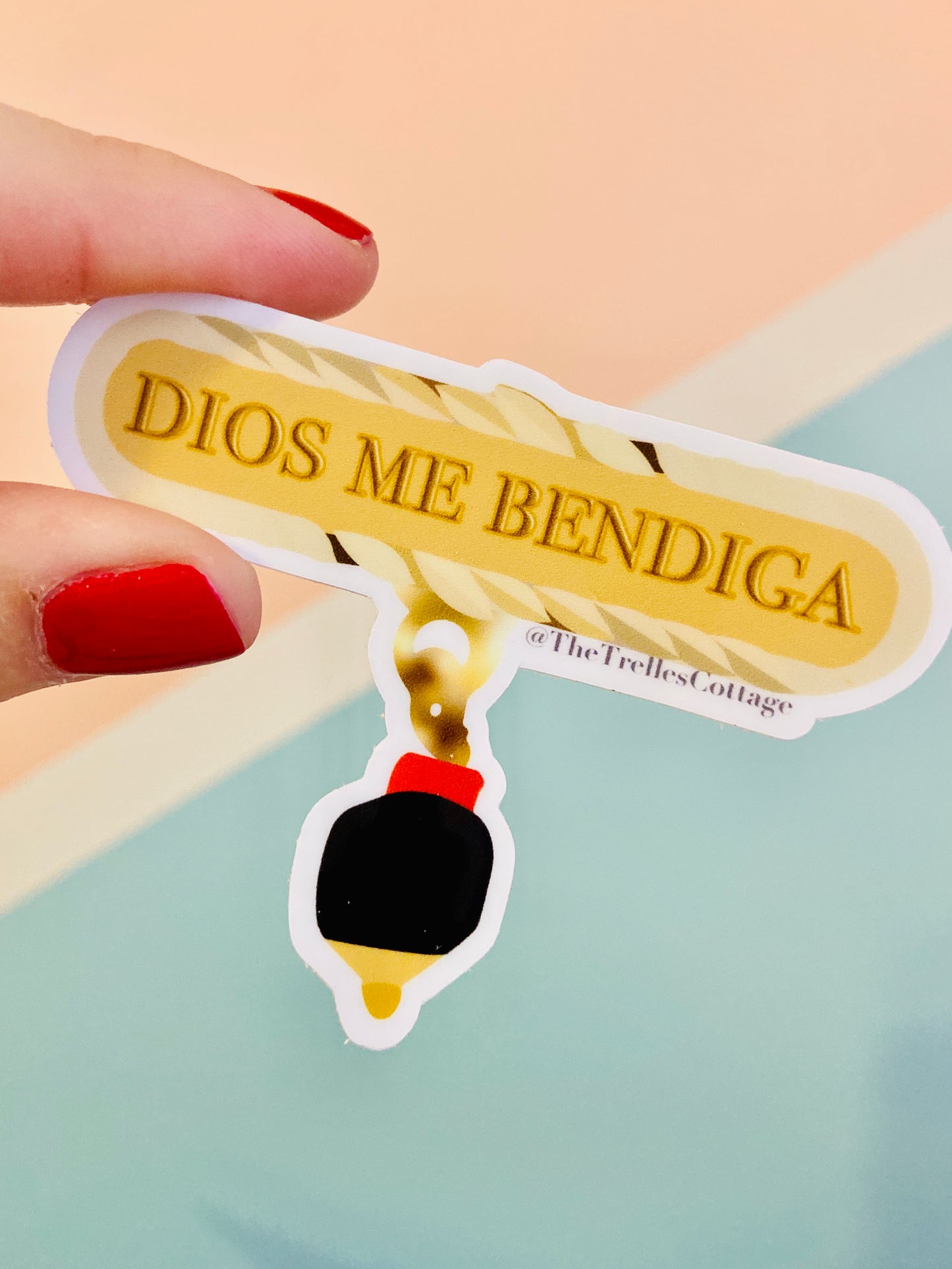 Yo Soy Divina Sticker