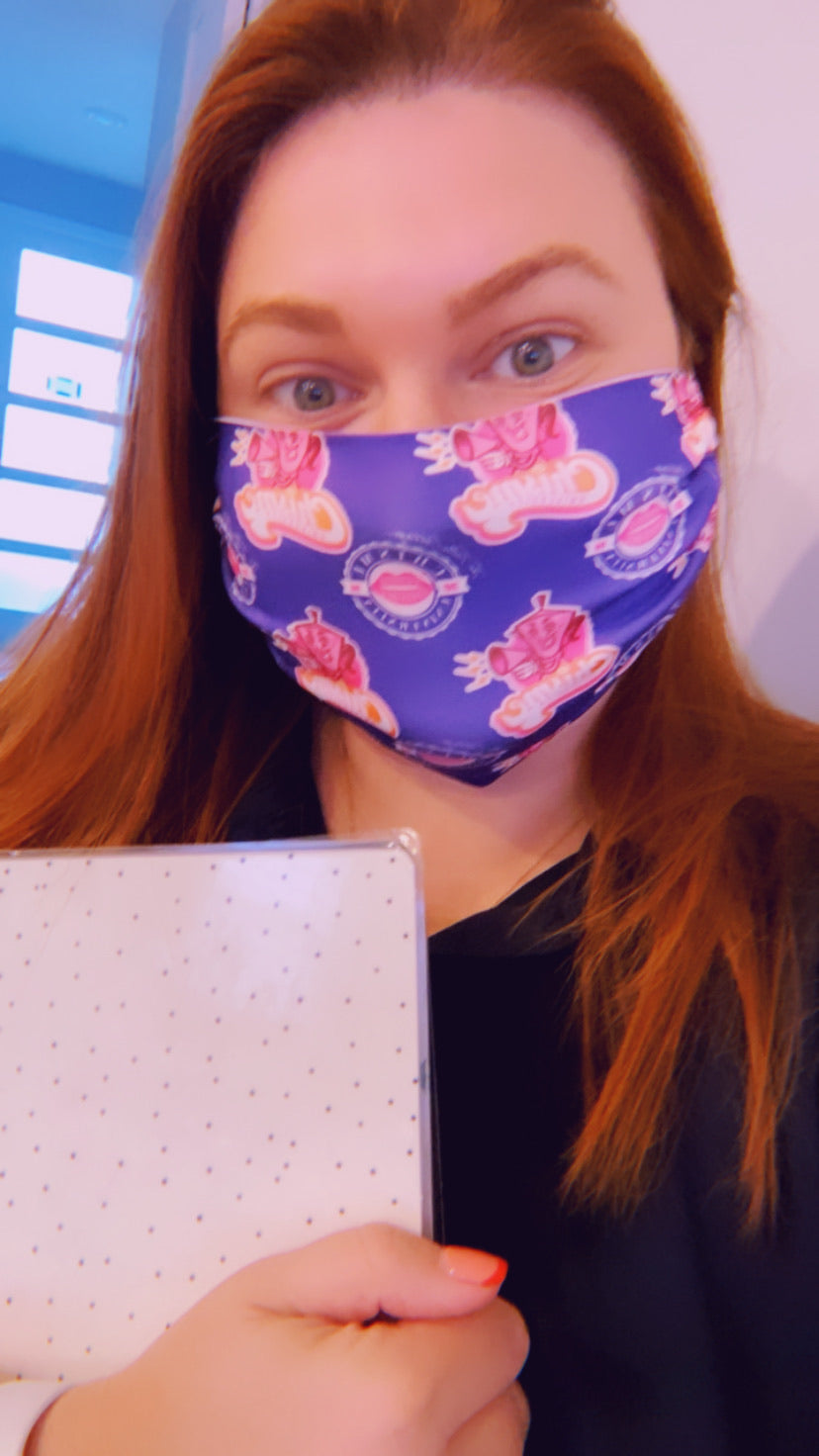 Chisme University Face Mask