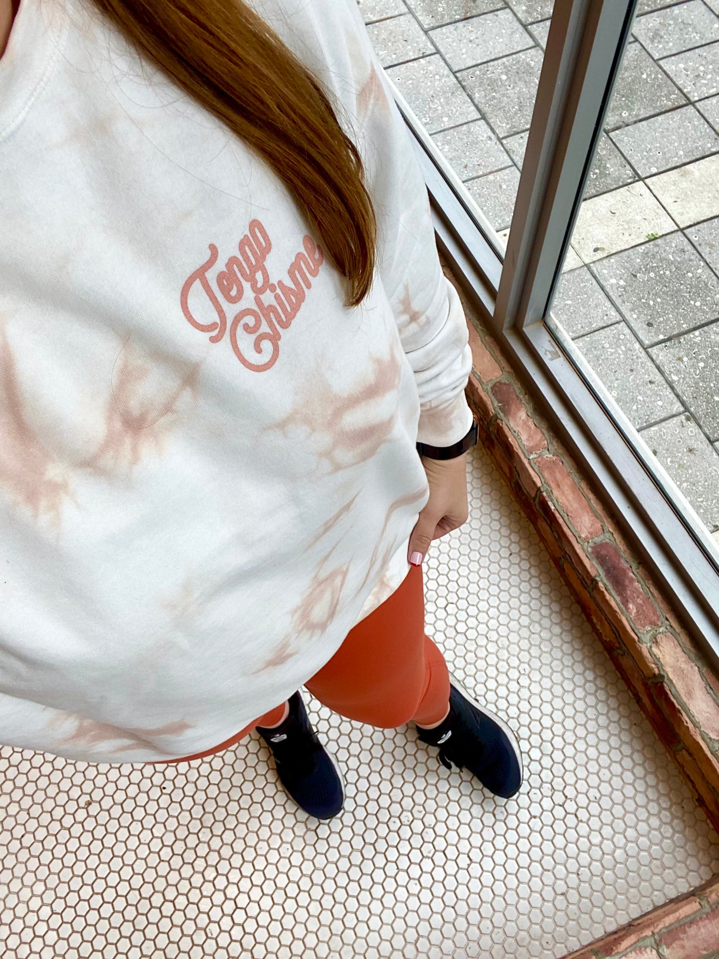 Tengo Chisme Sweatshirt