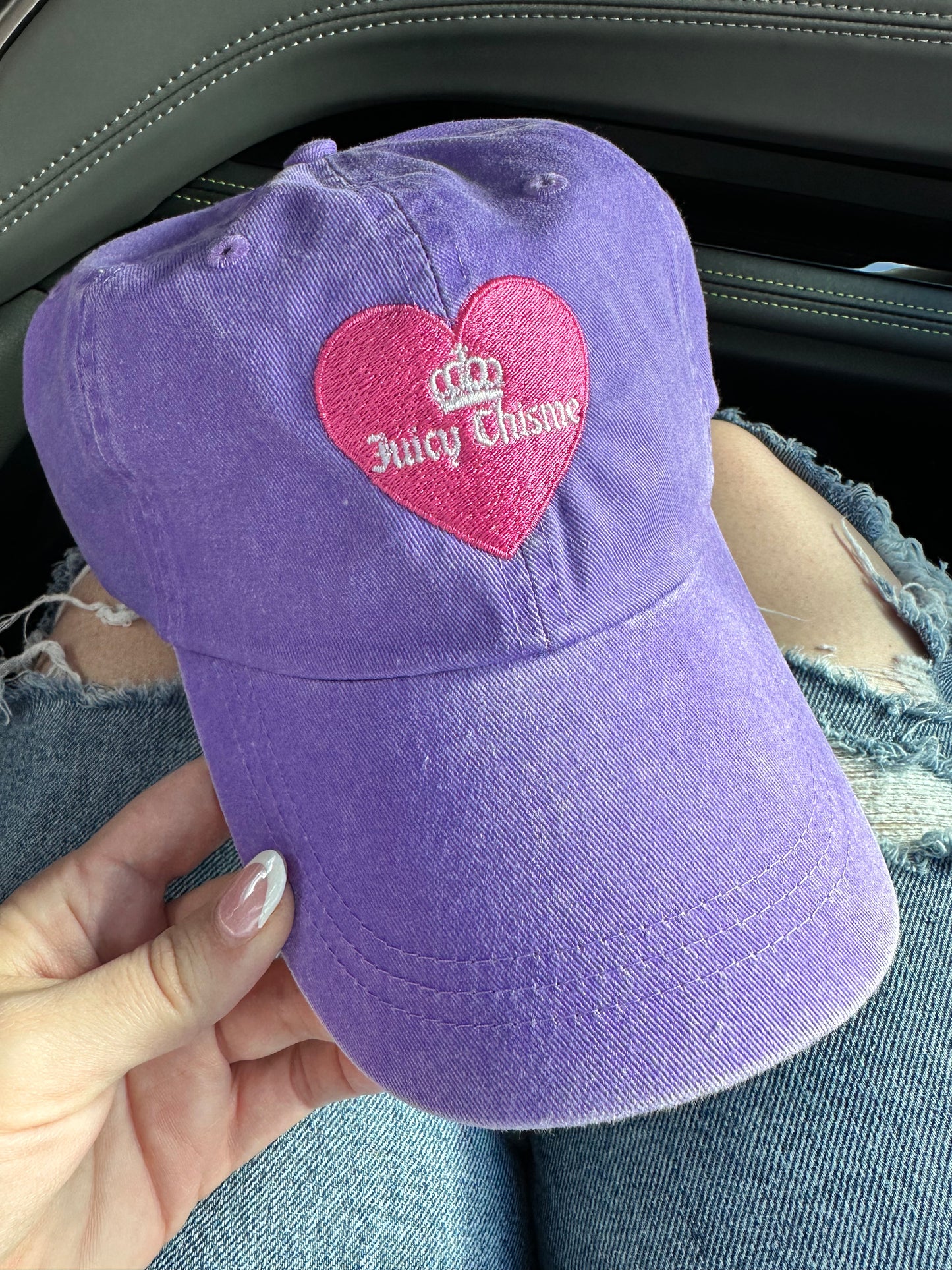 Juicy Chisme Hat